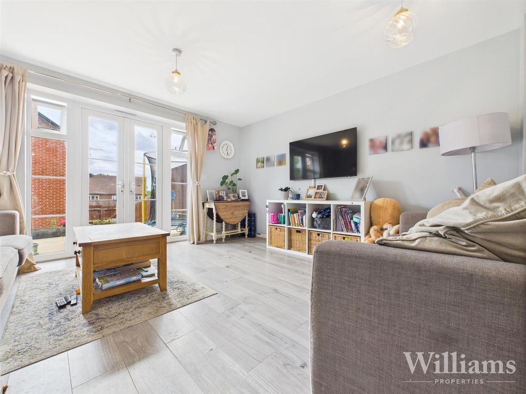 Property photo 3 of 15 Cam02861G0-Pr0432-Still006.Jpg