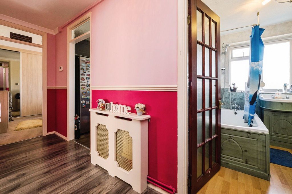 Property photo 2 of 14 Pbox-Img.Jpg