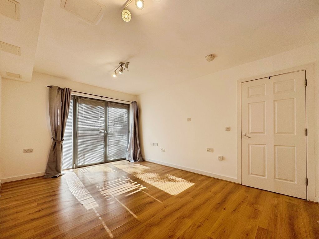 Property photo 2 of 9 Pbox-Img.Jpg