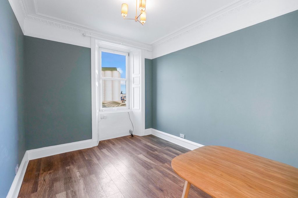 Property photo 2 of 19 4739101