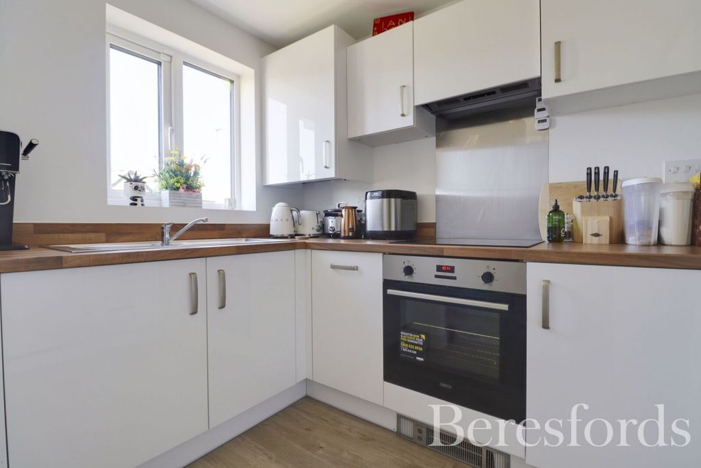 Property photo 2 of 17 Picture 2