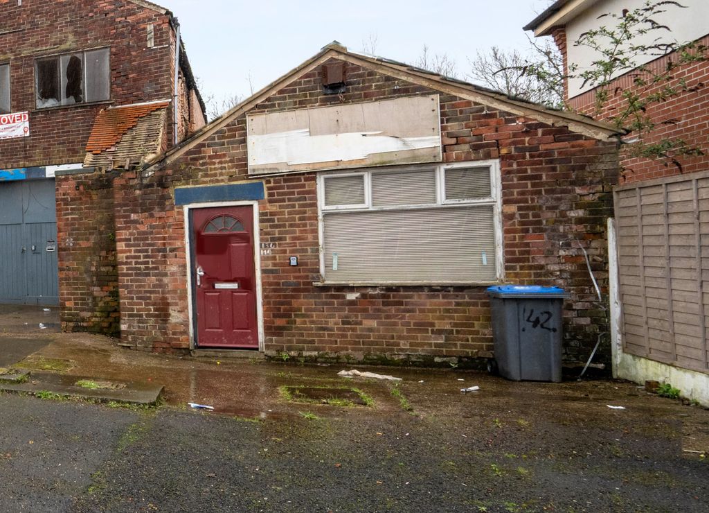 Property photo 1 of 3