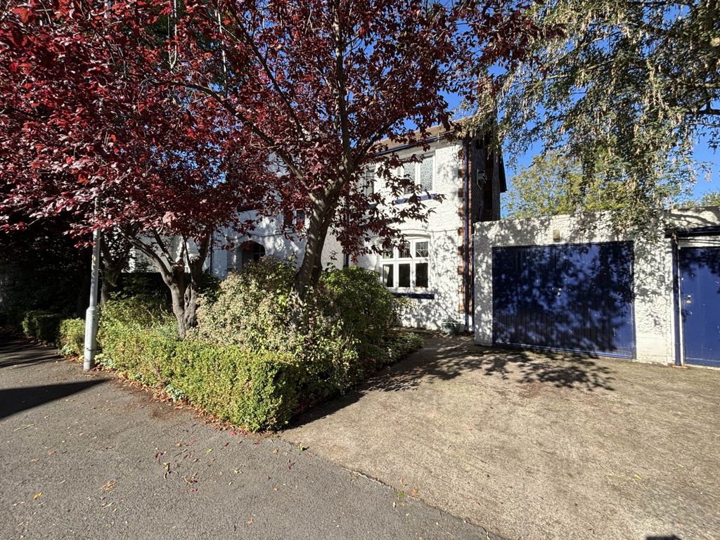 Property photo 3 of 25