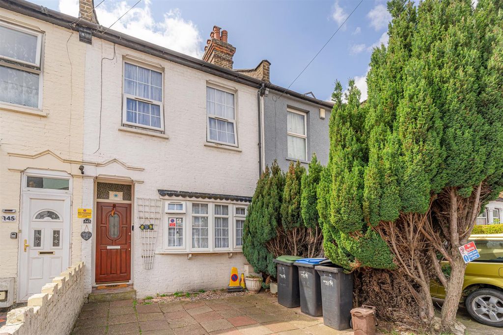 Property photo 1 of 18