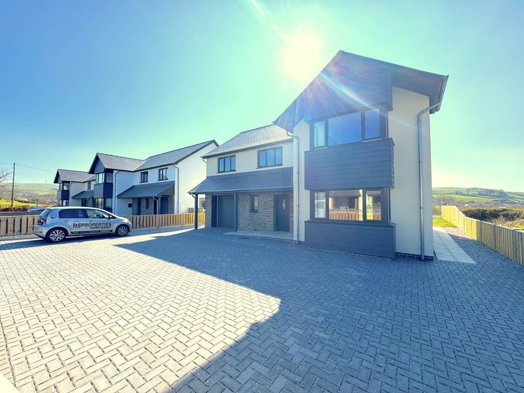 Property photo 1 of 20 Front