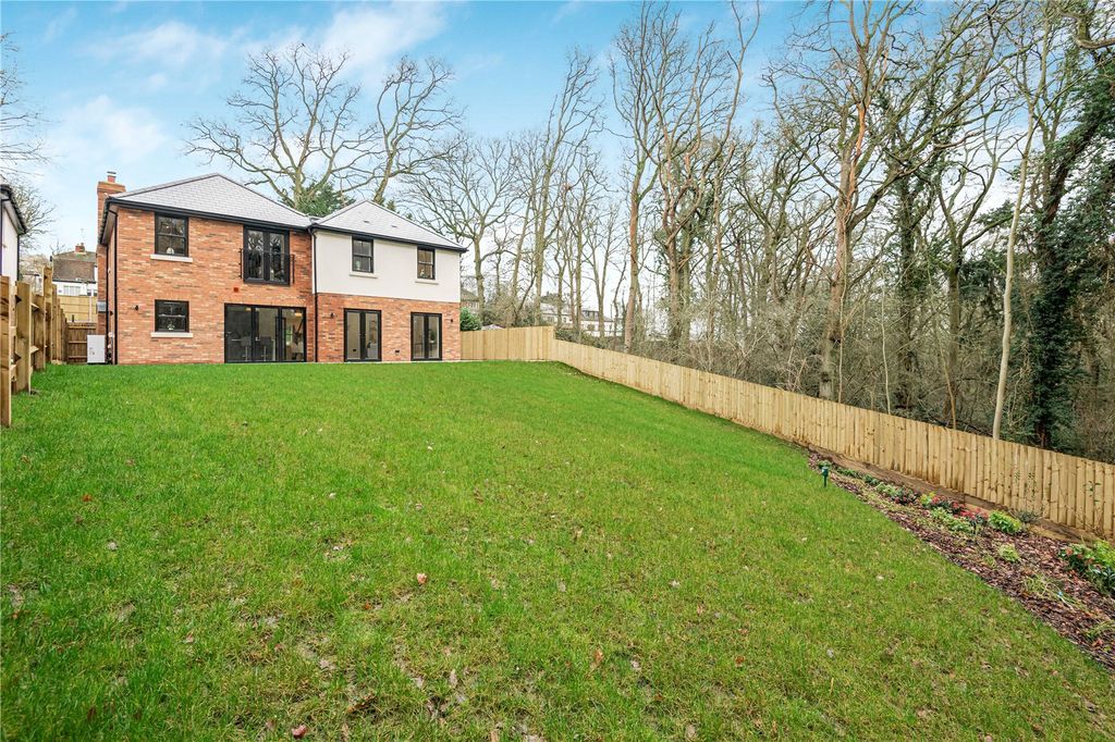 Property photo 3 of 38 Picture No. 34