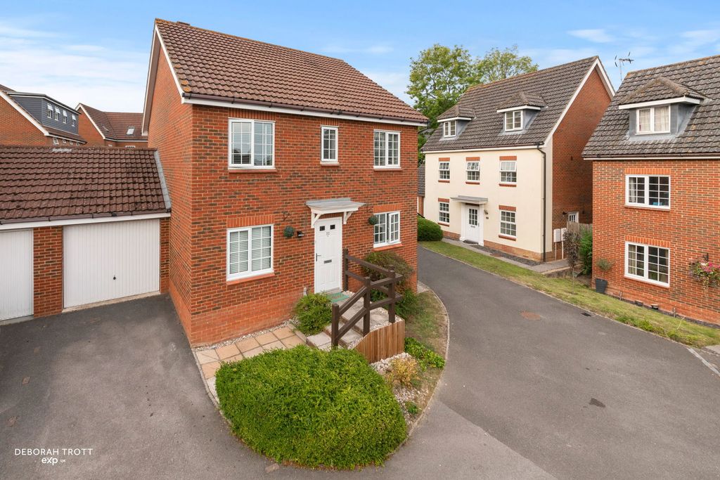 Property photo 1 of 35