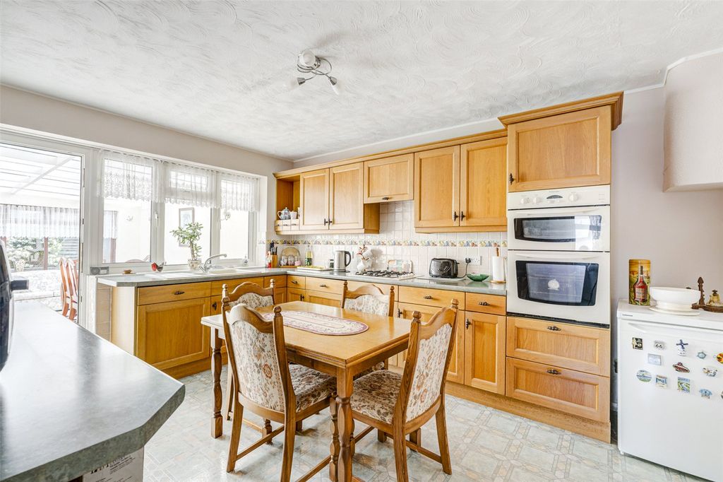 Property photo 3 of 19 Picture No. 18