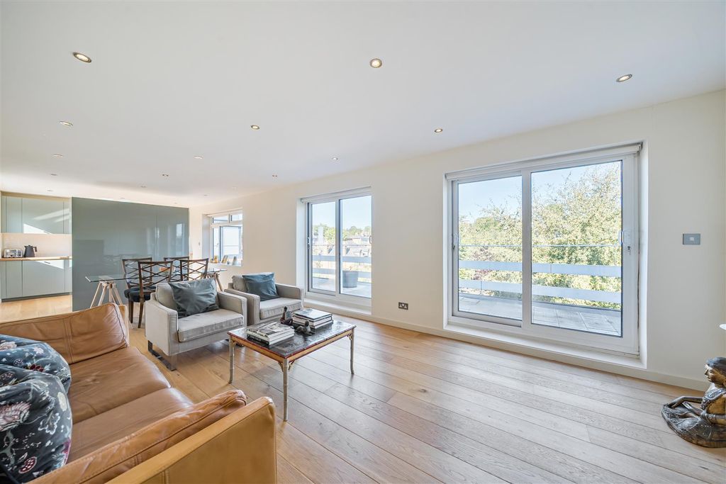 Property photo 1 of 15 1347393-10-68Bab16Cb6205.Jpg