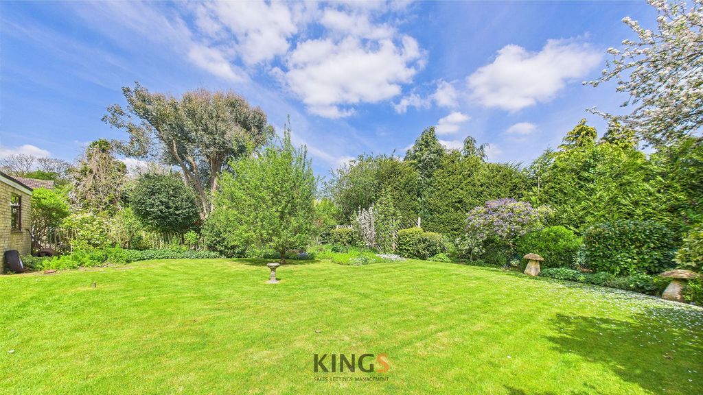 Property photo 2 of 34