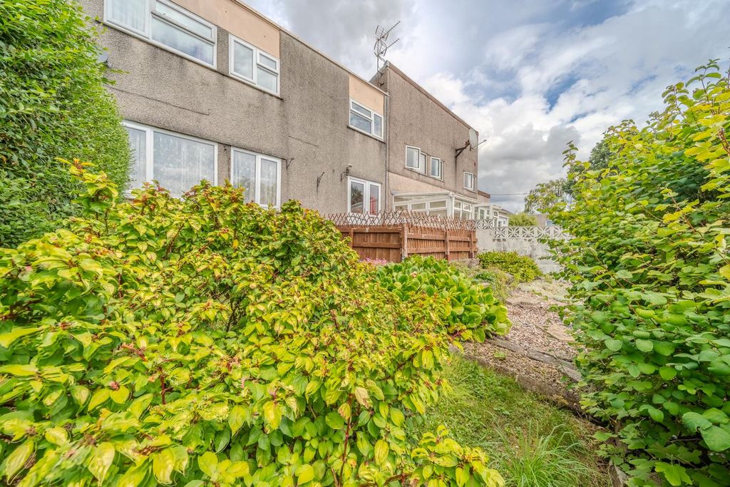 Property photo 1 of 19 31 Marloes Path-15.Jpg