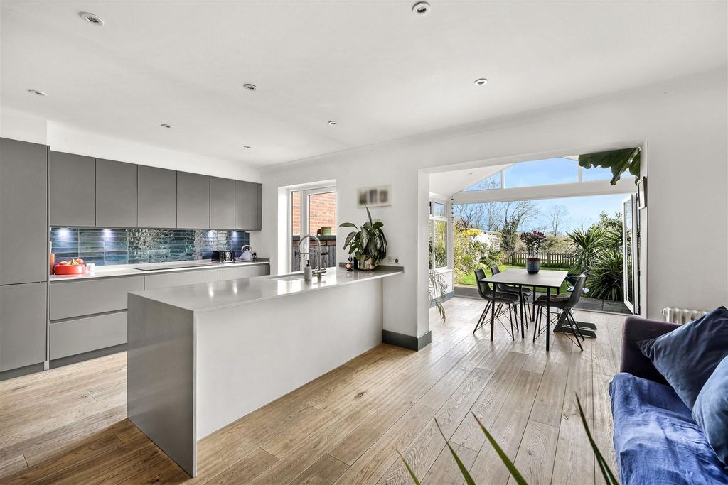 Property photo 2 of 29 4D4A2388.Jpg