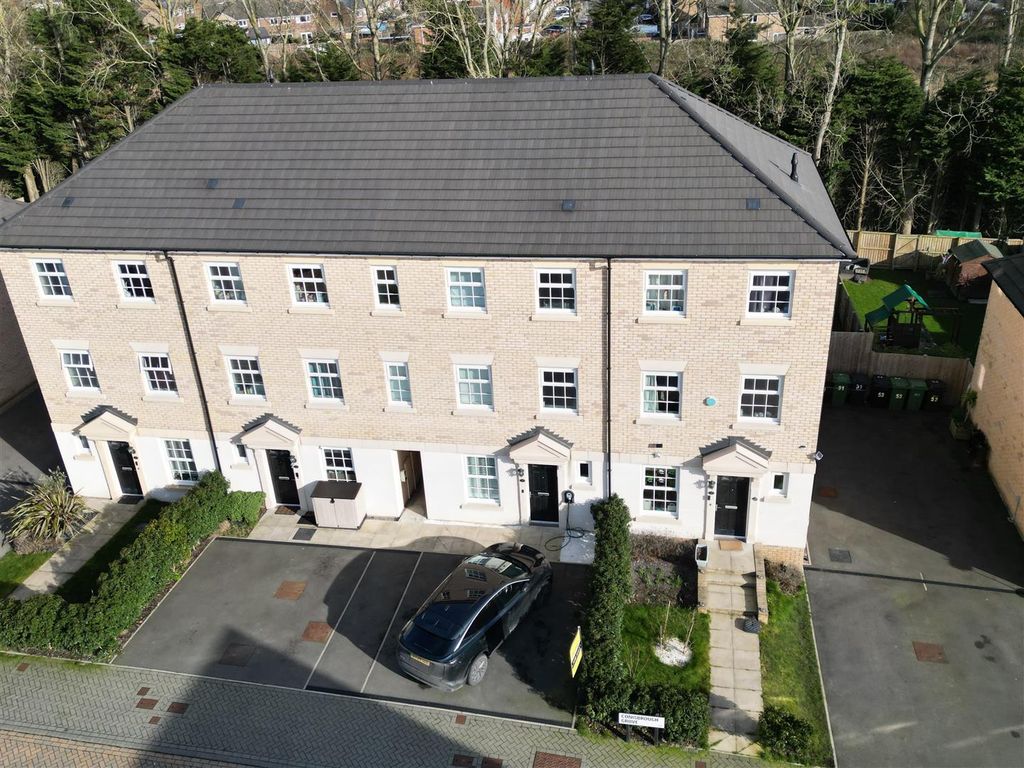 Property photo 1 of 33