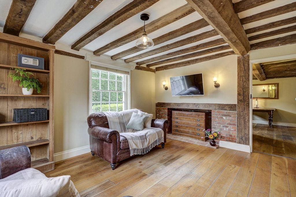 Property photo 3 of 24 Picture No. 02