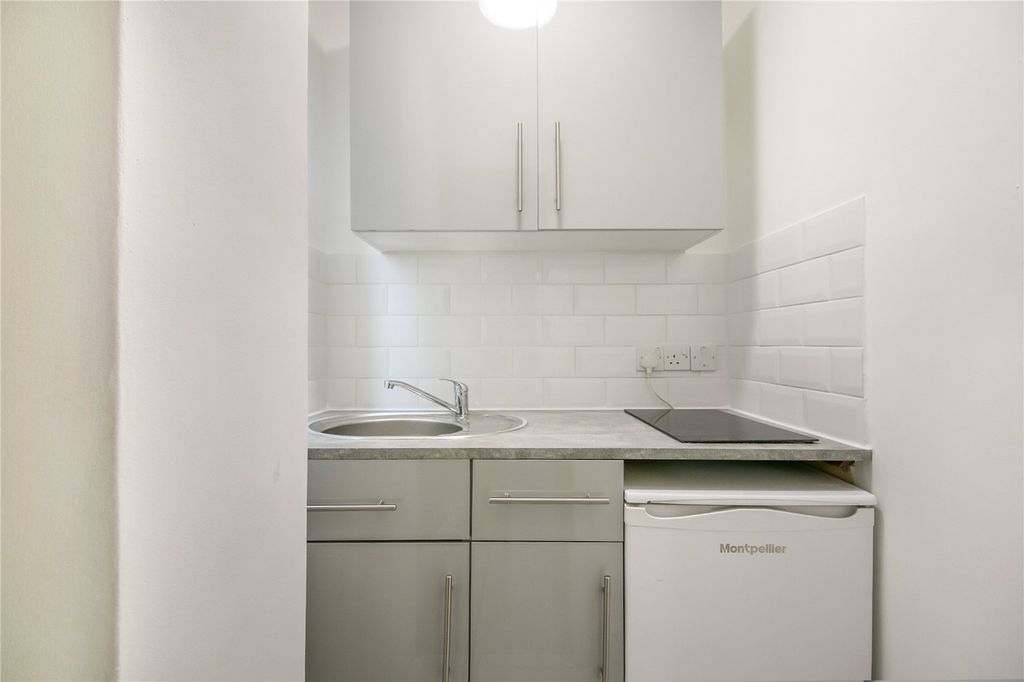 Property photo 3 of 13 Kitchen