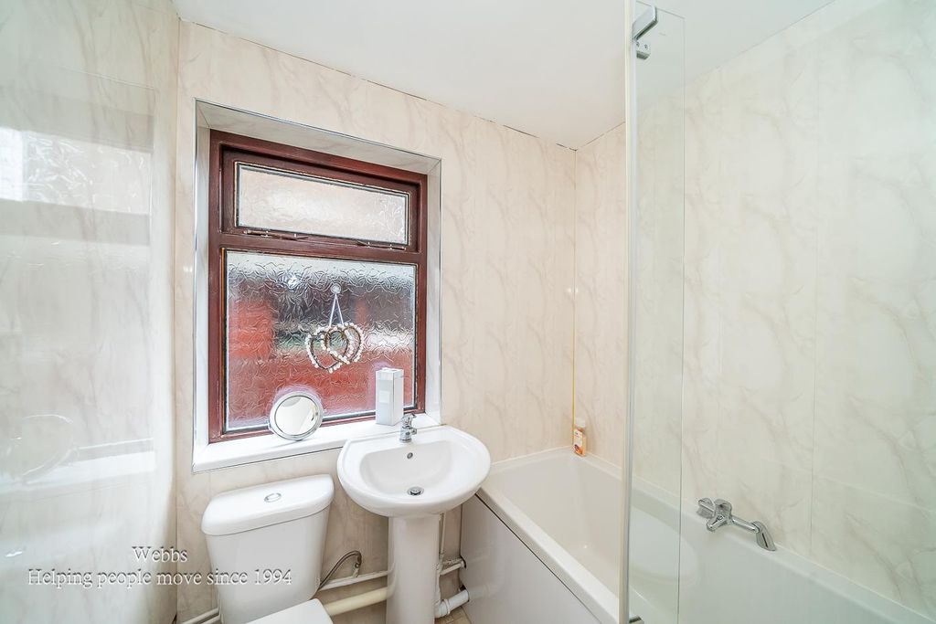 Property photo 3 of 25 Webbs-15.Jpg