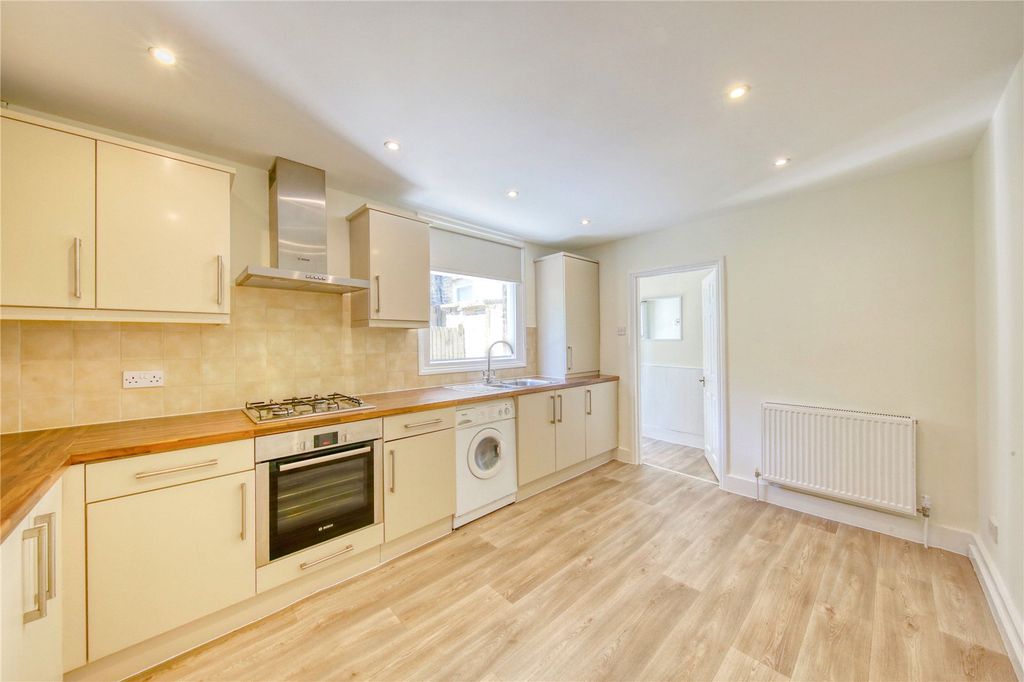 Property photo 2 of 10 Picture No. 01