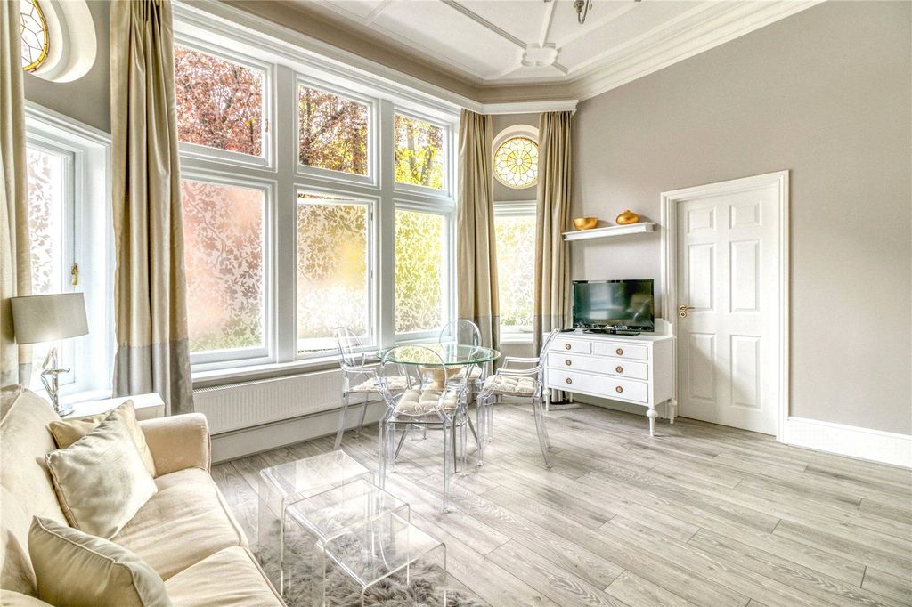 Property photo 3 of 8 Reception Room