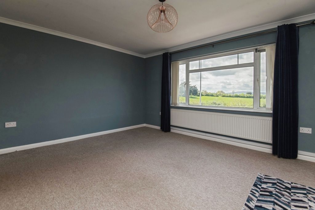 Property photo 2 of 12 Photo