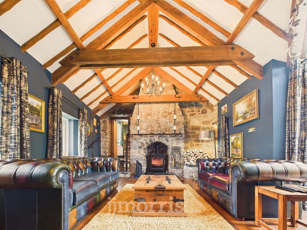 Property photo 2 of 41 Living Room