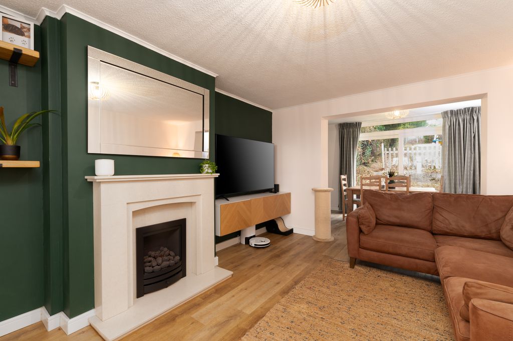 Property photo 2 of 33 5