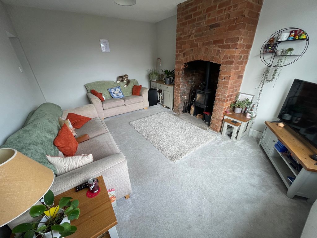 Property photo 2 of 10