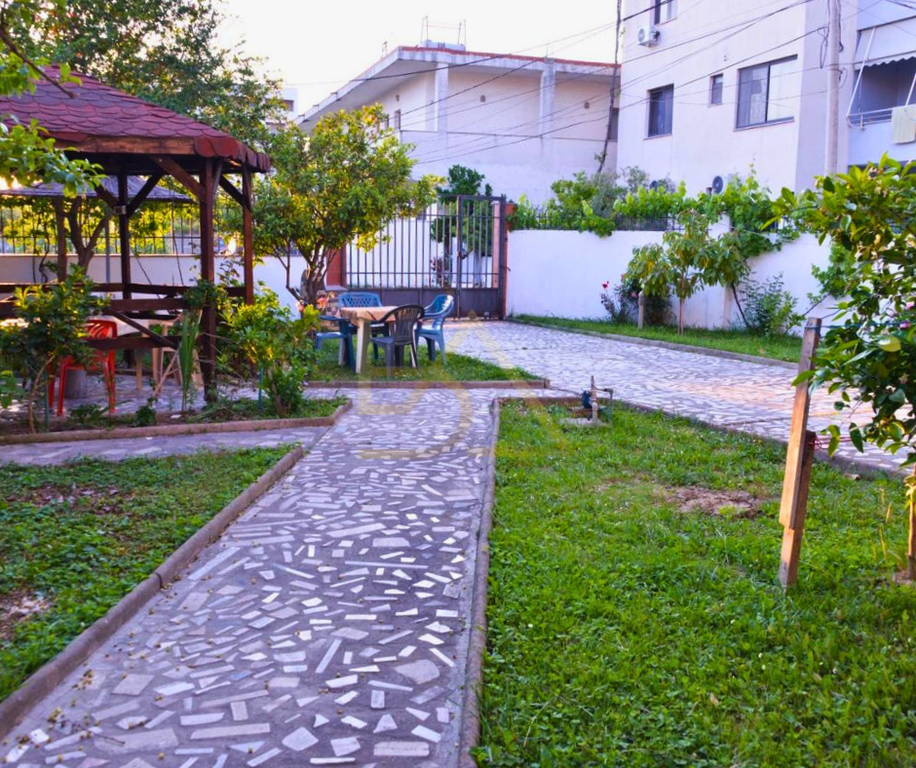 Property photo 2 of 11