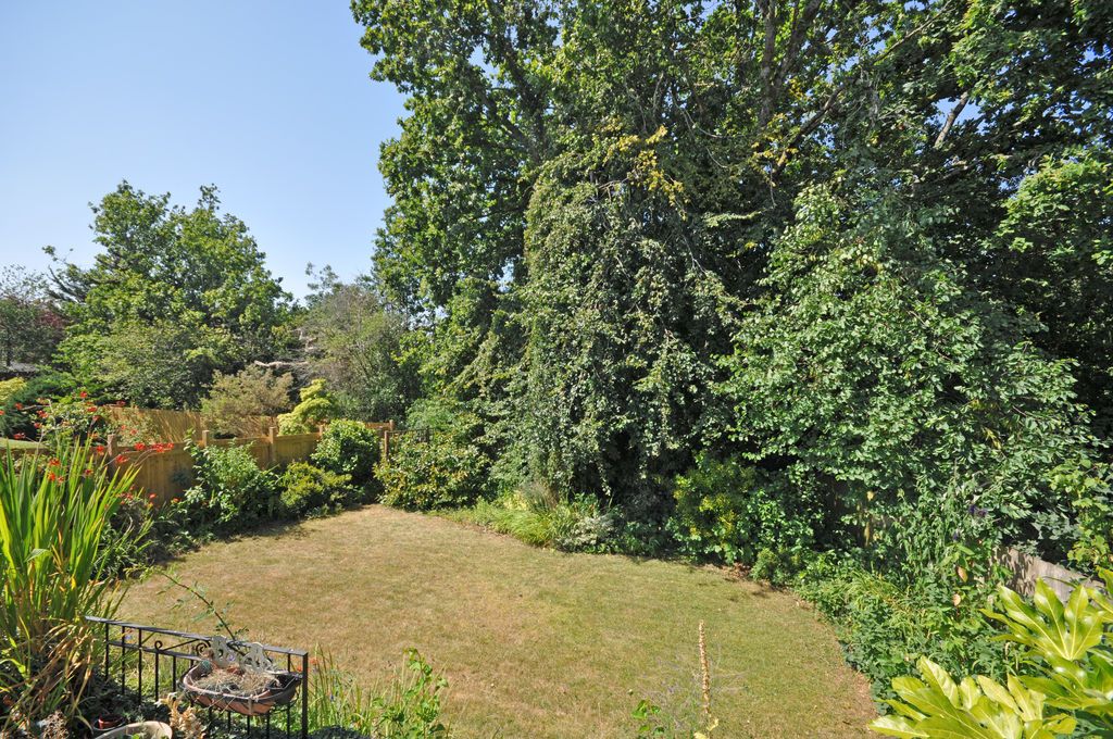 Property photo 3 of 32 Photo 3