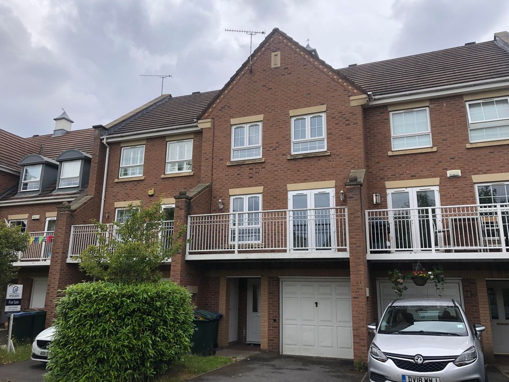 Property photo 1 of 11 Front