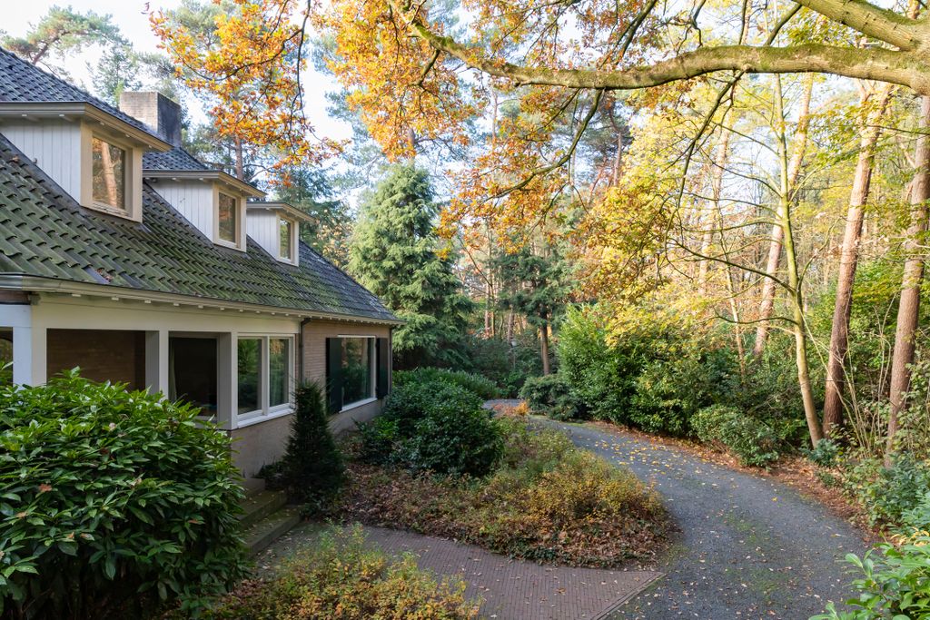 Property photo 3 of 39