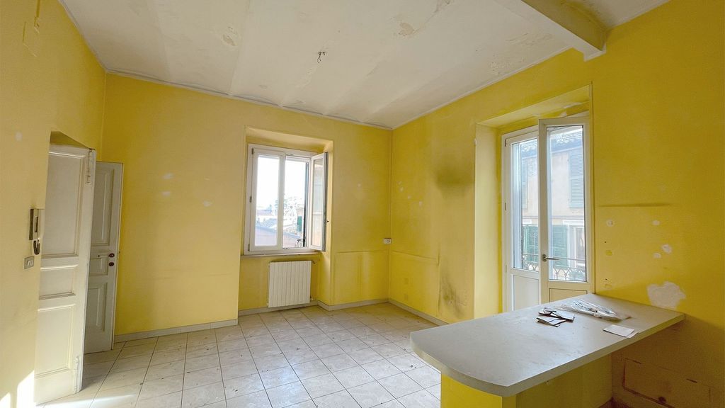 Property photo 3 of 42