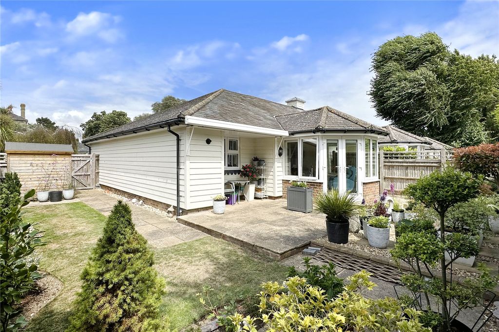 Property photo 2 of 18 Picture No. 11