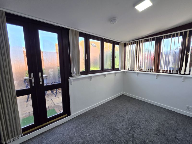 Property photo 3 of 7 Photo 6