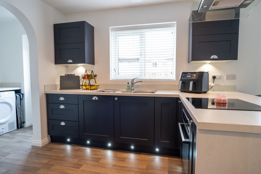 Property photo 3 of 31 32 Clayson1