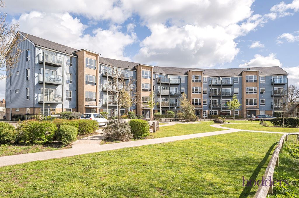 Additional image 18 of 1 bed flat for saleKennett Lane, Chertsey, Surrey KT16
