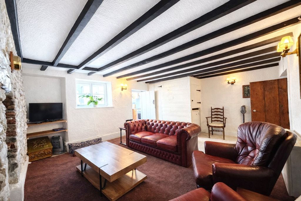 Property photo 1 of 18 1 - Picture No. 05