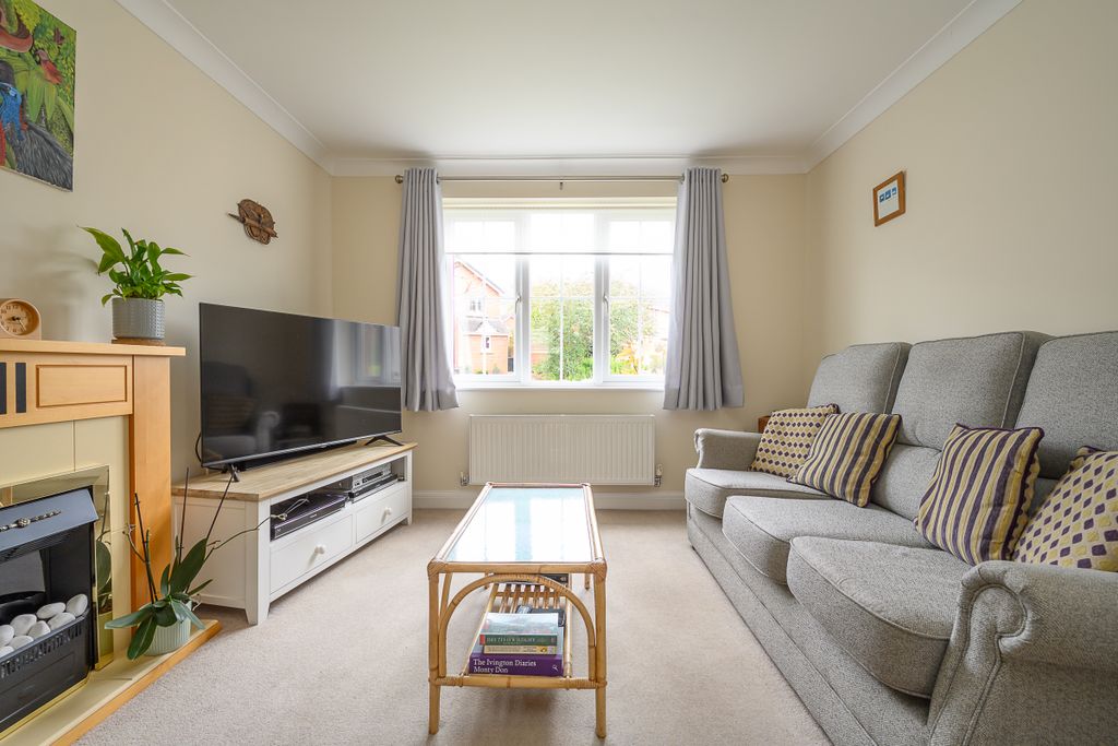 Property photo 2 of 17 Frome Valley Way-23