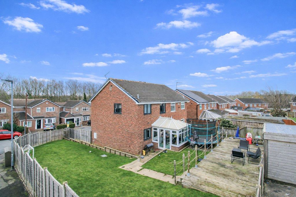 Property photo 1 of 10 Outside