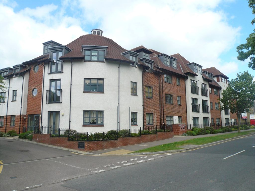 2 bed flat for sale Letchworth