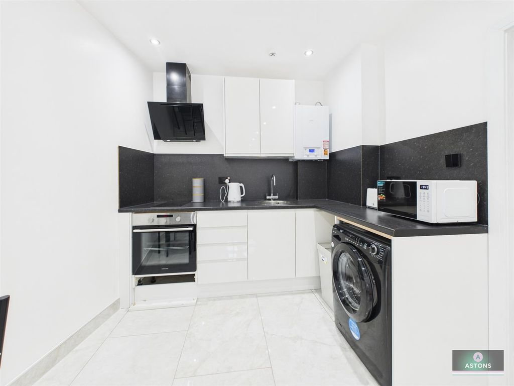 Property photo 2 of 6 Cam04622G0-Pr0023-Still002.Jpg