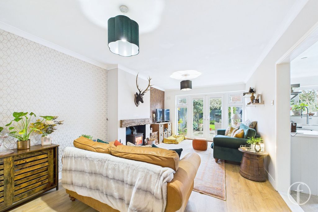 Property photo 2 of 29