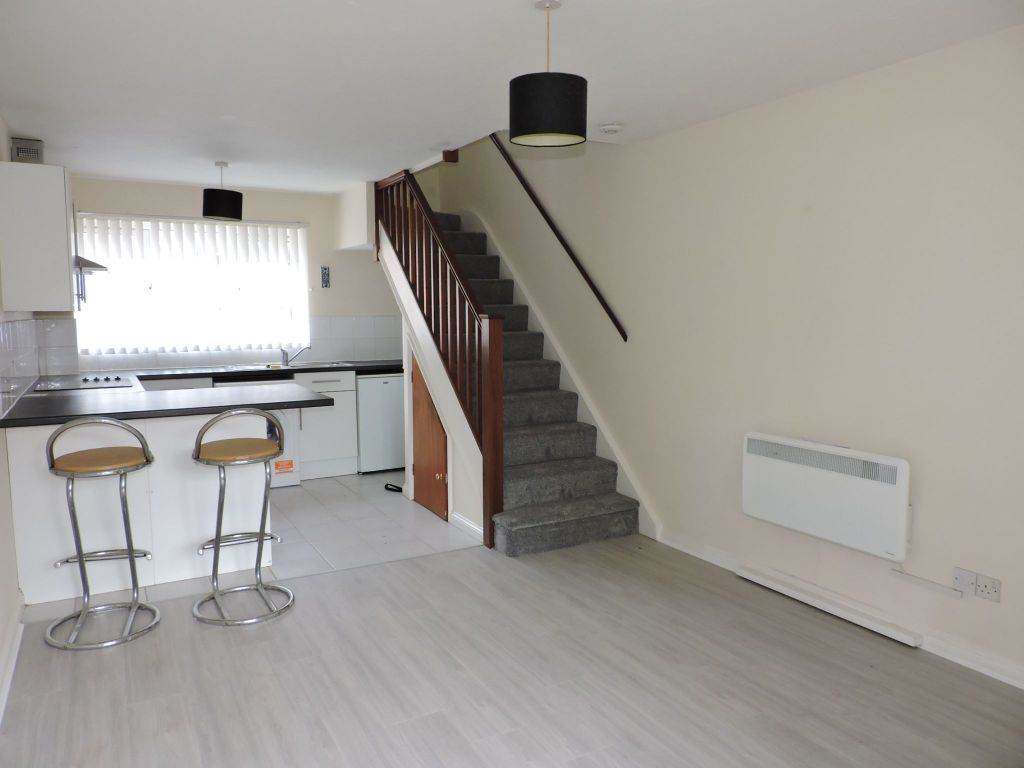 Property photo 2 of 11 Photograph 2