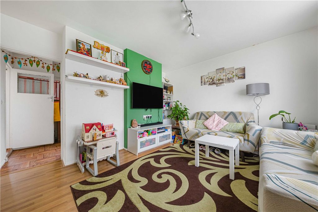 Property photo 2 of 17 Picture No. 01