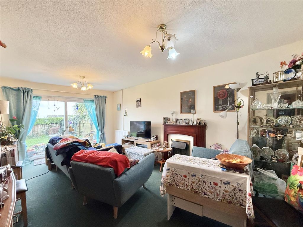 Property photo 2 of 13 Living  Room.Jpeg