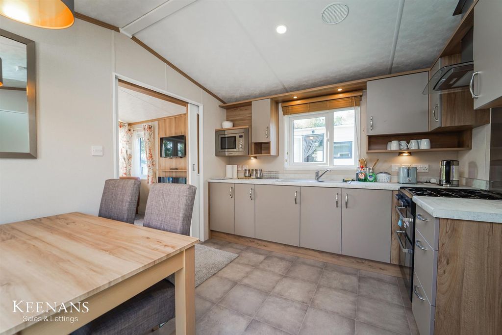 Property photo 2 of 18 2.Jpg