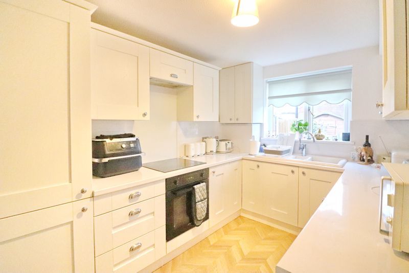 Property photo 3 of 15 Kitchen