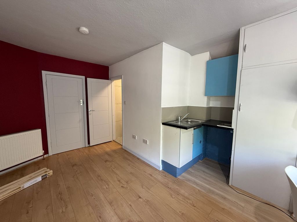 Property photo 3 of 4