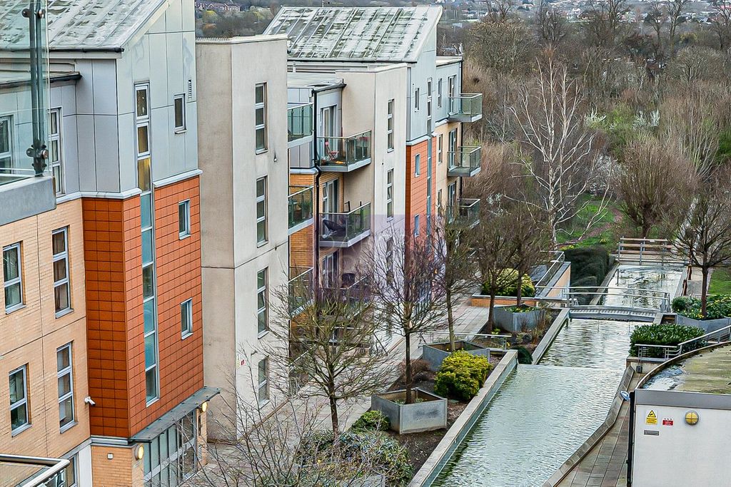 Property photo 3 of 11