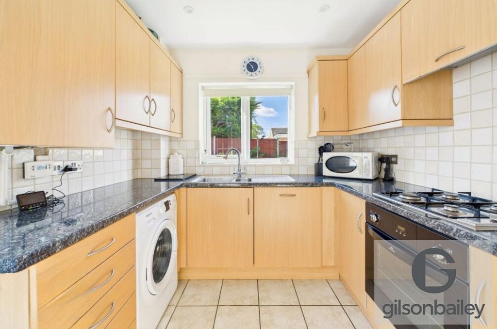 Property photo 3 of 20 7