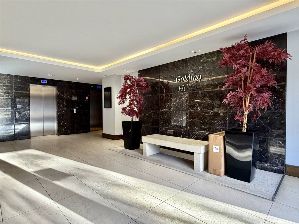 Property photo 2 of 18 Picture No. 28